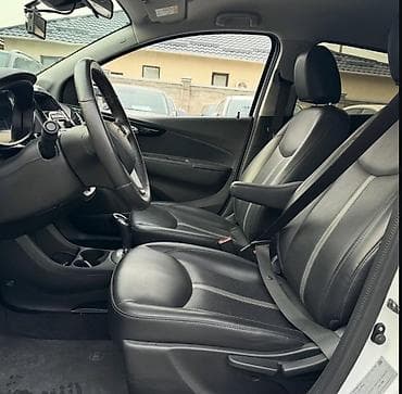 джойс: Chevrolet Spark: 2020 г., 1 л, Автомат, Бензин, Хэтчбэк — 3