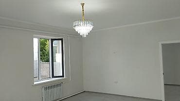 дом с: Продаётся жилой дом с ограждённым двором. Характеристики: - — 6