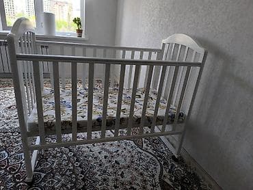 Продается манеж/детская кроватка, пользовались недолго но стоял просто at lalafo.kg Продается манеж/детская кроватка, пользовались недолго но стоял просто