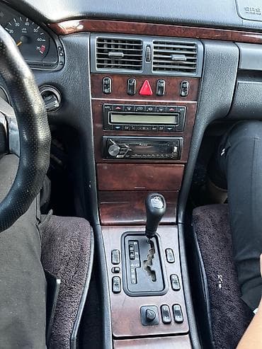 двери степ вагон: Mercedes-Benz E‑класса (W210), интерьер и оснащение. - Просторный — 5