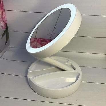 Зеркало с подсветкой работает от батареи и от сети складывается есть