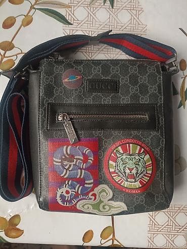 pull bear: Барсетка, Gucci, Материал: Искусственная кожа, Застежка на молнии, Множество карманов, Регулируемый ремень, Новый — 3