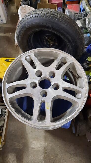 доголок 15: Литые Диски R 15 Honda, 1 шт, отверстий - 5, Б/у — 1