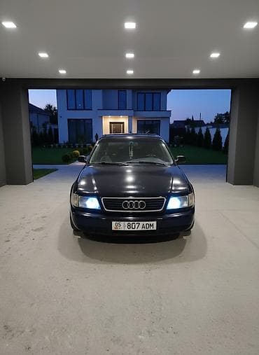 Audi A6: 1994 г., 2 л, Механика, Бензин, Седан