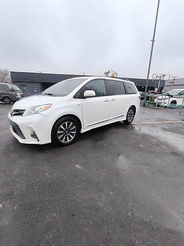 авто ижара: Toyota Sienna: 2018 г., 3.5 л, Автомат, Бензин, Вэн/Минивэн — 1