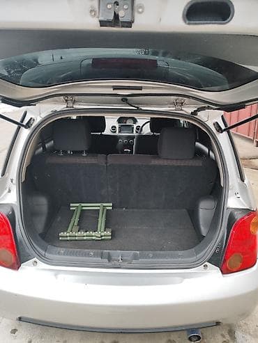 subaru forester 2001: Toyota ist: 2003 г., 1.5 л, Автомат, Бензин, Хэтчбэк — 8