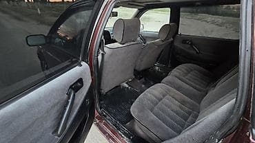 Volkswagen Passat Variant: 1990 г., 2 л, Кол менен иштөөчү, Бензин, Универсал — 9