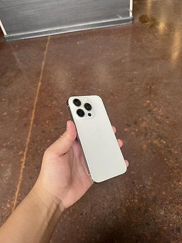 Техника и электроника: IPhone 15 Pro, Б/у, 128 ГБ, Natural Titanium, Зарядное устройство, Чехол, 86 % — 2