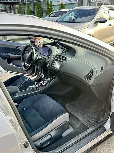 Продажа авто: Honda Civic: 2006 г., 1.8 л, Робот, Бензин, Хэтчбэк — 4