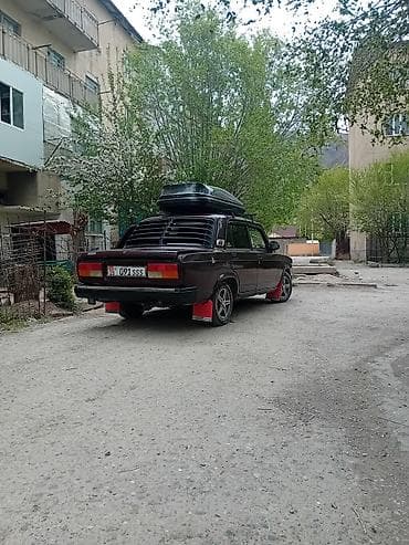 радар авто: Автомобиль седан классического типа с доработками для путешествий — 3