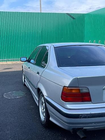 cl class: BMW 3 series: 1991 г., 1.8 л, Механика, Бензин, Седан — 3