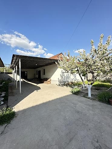 🔥Срочно продается дом🔥 🏡Район: Ак Босого ✅ Дом 180м2 ✅Участок:6 соток