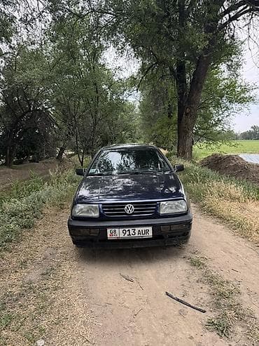Транспорт: Volkswagen Vento: 1994 г., 1.8 л, Механика, Бензин, Седан — 8