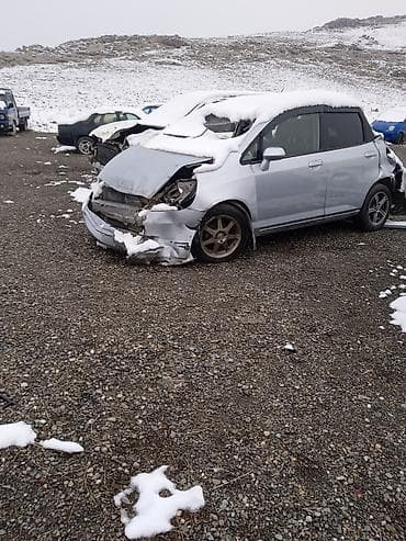 hyundai xcient: Honda Fit: 2002 г., 1.3 л, Автомат, Бензин, Хэтчбэк — 1