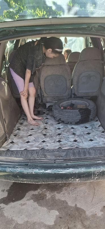 Volkswagen Sharan: 1997 г., 1.8 л, Кол менен иштөөчү, Бензин, Вэн/Минивэн — 4