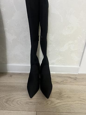 сапоги ботфорды: Черные женские сапоги-чулки на шпильке. - Модель: высокий сапог до — 4