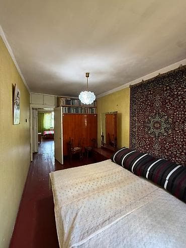 3 комнаты, 58 м², 3 мкр 104 серия, 4 этаж, Старый ремонт — 1