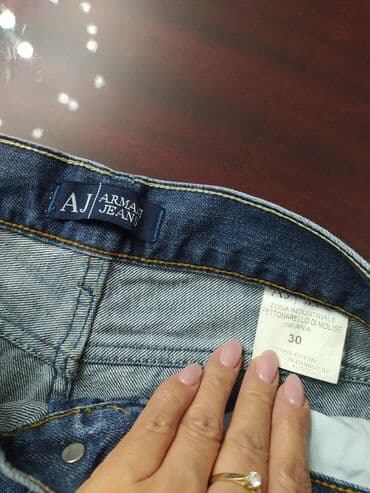 джинсы на девочку: Продаю джинсы женские, прямые,на завышенной талии,размер 30,в отличном — 3