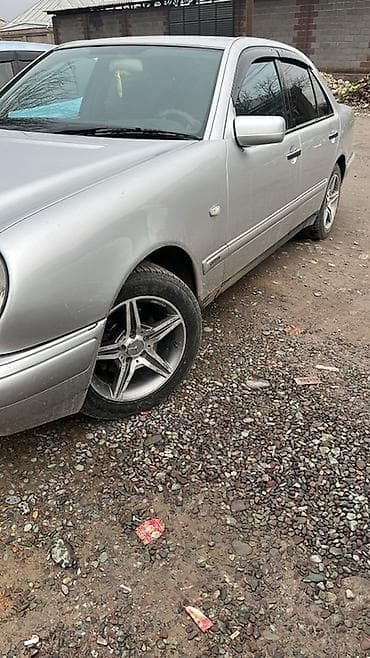тонерофка на авто: Mercedes-Benz E-Class: 1996 г., Механика, Седан — 4