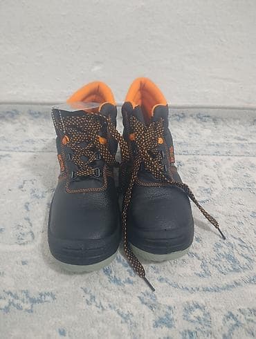 ботинки термо: Валенки и рабочие ботинки (две пары обуви)2500сом 1) Валенки серые с — 4