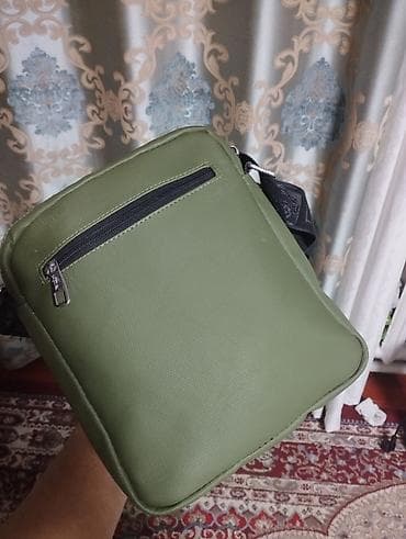 сумка офицерская: Сумка через плечо Lacoste - Формат: компактная вертикальная — 1