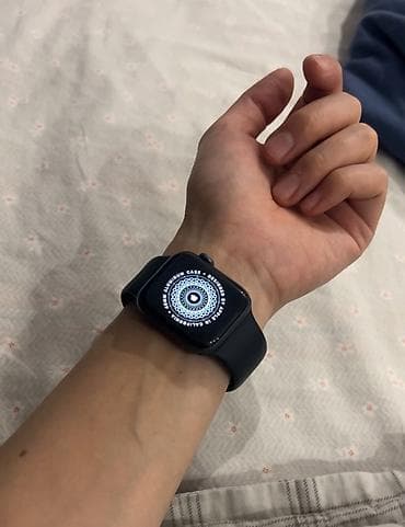 series 4: Apple Watch Series 4, 40 мм - Корпус: алюминий, цвет Space Gray - — 2