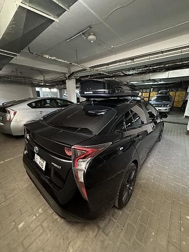 outback 2017: Toyota Prius: 2017 г., 1.8 л, Вариатор, Гибрид, Хэтчбэк — 4