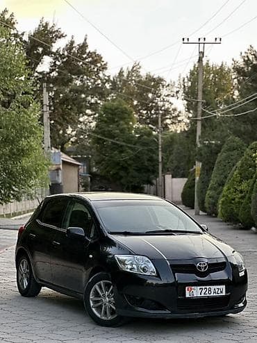 ключ от хонды: Toyota Auris: 2008 г., 2 л, Механика, Бензин, Хэтчбэк — 1