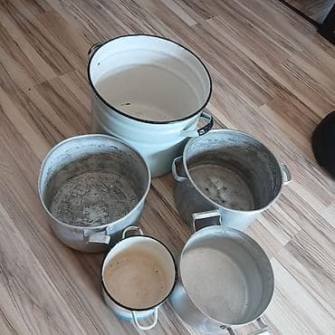 поварежки: Листайте кастрюли 2х литровые и поварежки пластиковые — 1