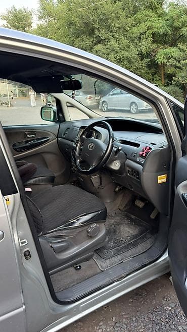 Продажа авто: Toyota Estima: 2002 г., 3 л, Автомат, Бензин, Минивэн — 1