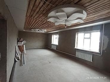 Кыймылсыз мүлк: Продаётся частный дом. второй этаж мансард, (недостроен), на первом — 9