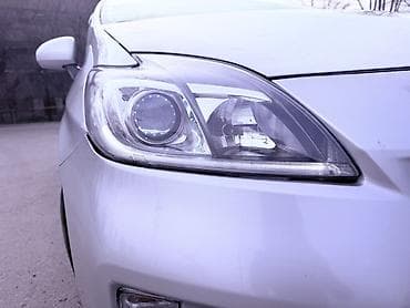 Toyota Prius: 2013 г., 1.8 л, Вариатор, Гибрид, Хэтчбэк