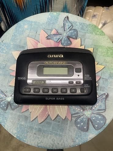 Башка аудиотехника: Портативный кассетный плеер Aiwa TX456 с радио - Автоматический — 1