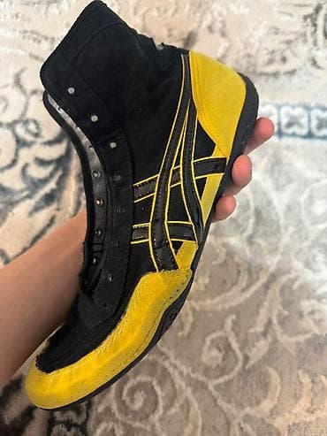 футболка юникло мужская: Мужские кроссовки, 42, Asics, Б/у, цвет - Черный — 4