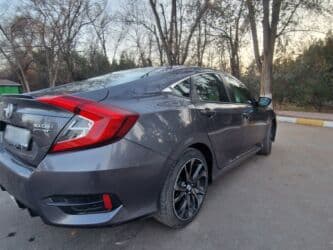 с связи с переездом: Honda Civic: 2019 г., 2 л, Вариатор, Бензин, Седан — 3