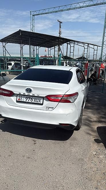 зеркало каракол: Toyota Camry: 2021 г., Гибрид, Седан — 6