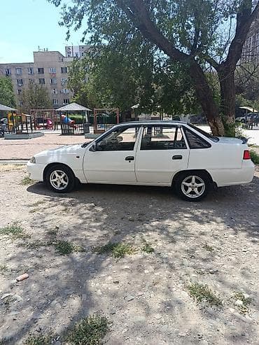 Daewoo Nexia: 2013 г., 1.5 л, Механика, Бензин, Седан