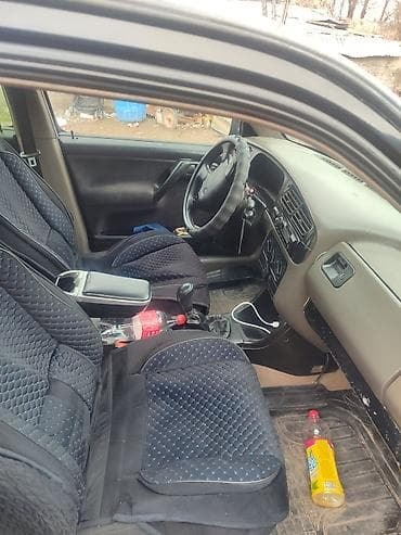 tayota vitz: Volkswagen Golf: 1992 г., Механика, Хэтчбэк — 2