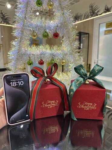 новогодняя форма: Подарочная новогодняя коробка - Праздничная коробка красного цвета с — 6