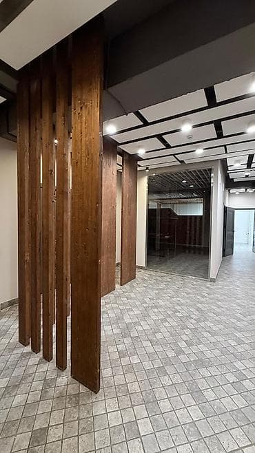 работа бишкек склад: Кеңселерди сатуу 284 м², Ремонту бар, Көп кабаттуу имарат, 1 кабат — 5