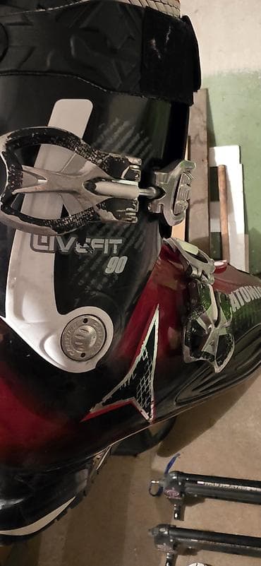 горнолыжное снаряжение: Горнолыжный комплект для катания. лыжи -10000. ботинки - 5000 — 5