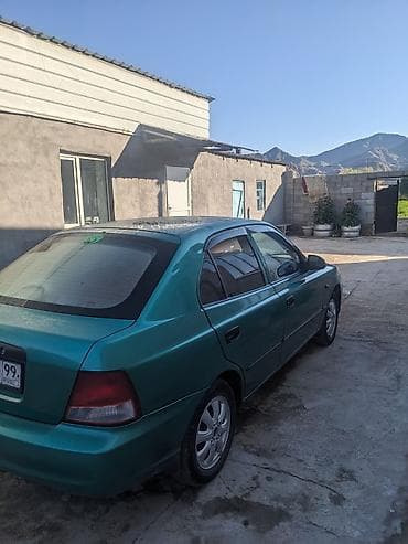 Унаа сатуу: Hyundai Accent: 2001 г., 1.5 л, Кол менен иштөөчү, Бензин, Седан — 3