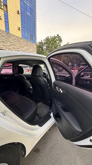 kia ceet: Kia Cerato: 2018 г., Автомат, Бензин, Седан — 6