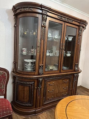 буфет шкаф бу: Классическая гостиная витрина/ сервант б/у 
Номер — 2