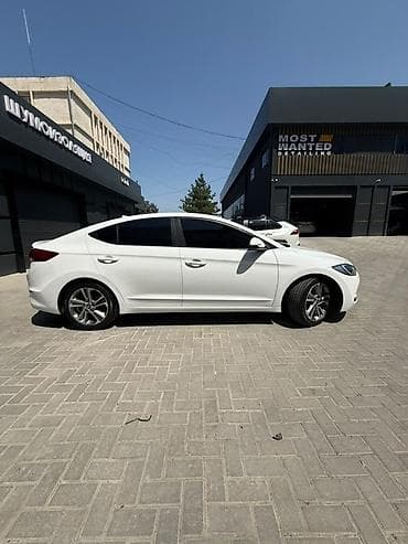 smart plus: Hyundai Elantra: 2018 г., Седан — 1