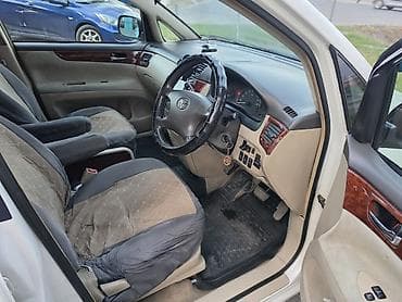 Toyota Ipsum: 2001 г., 2.4 л, Автомат, Газ, Вэн/Минивэн — 9