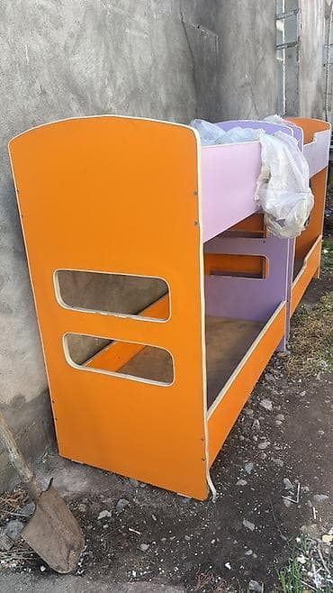 спальны: Двухъярусная детская кровать Отдам даром - Яркий дизайн: сочетание — 1