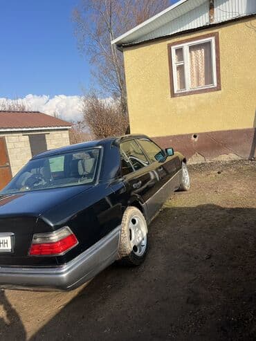 дом обмен на авто: Mercedes-Benz W124: 1994 г., 2.2 л, Механика, Бензиновая, Седан — 3