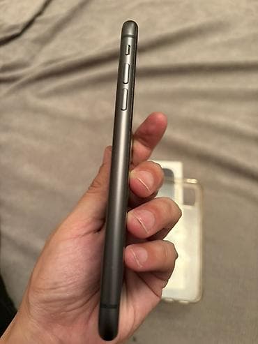 Техника и электроника: IPhone 11, Б/у, 128 ГБ, Черный, Чехол, 77 % — 6