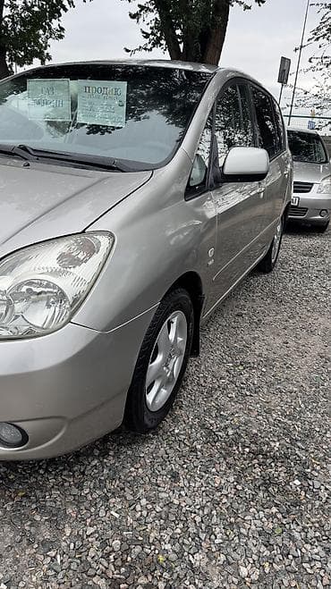 Транспорт: Toyota Corolla Verso: 2003 г., 1.8 л, Механика, Газ, Минивэн — 4